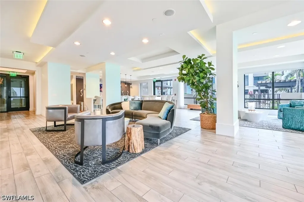 1030 3rd Avenue S Naples FL 34102