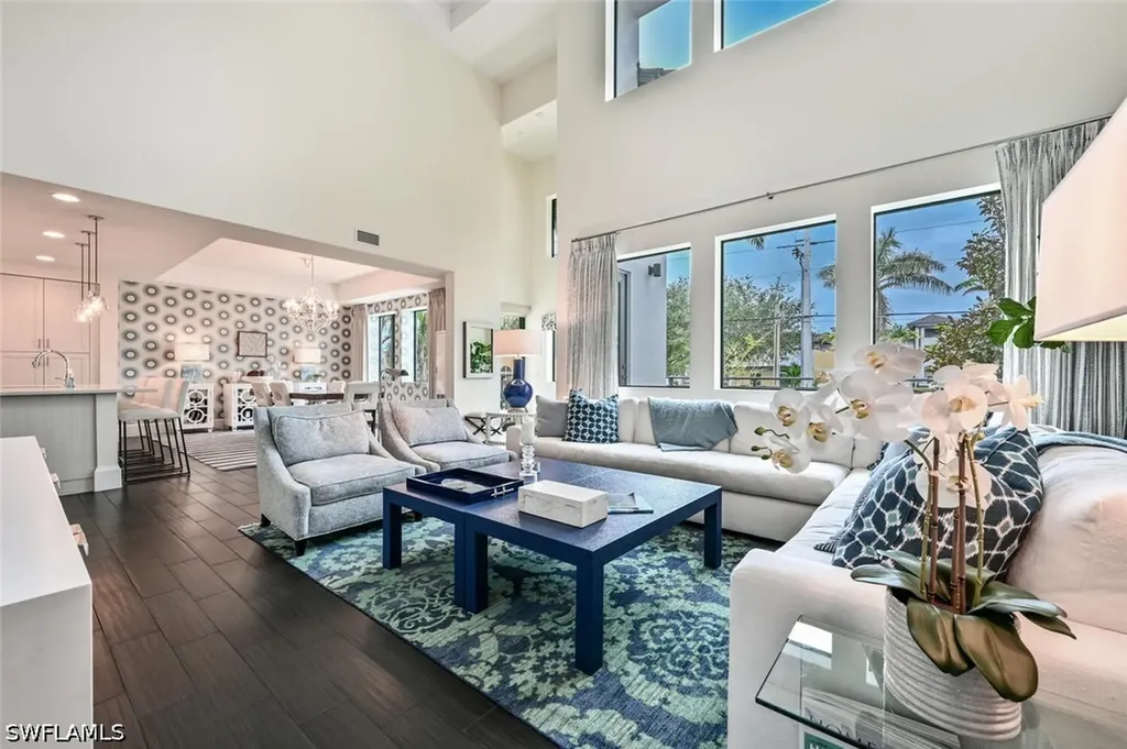 1030 3rd Avenue S Naples FL 34102