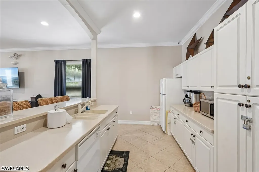 7895 Sanctuary Circle Naples FL 34104
