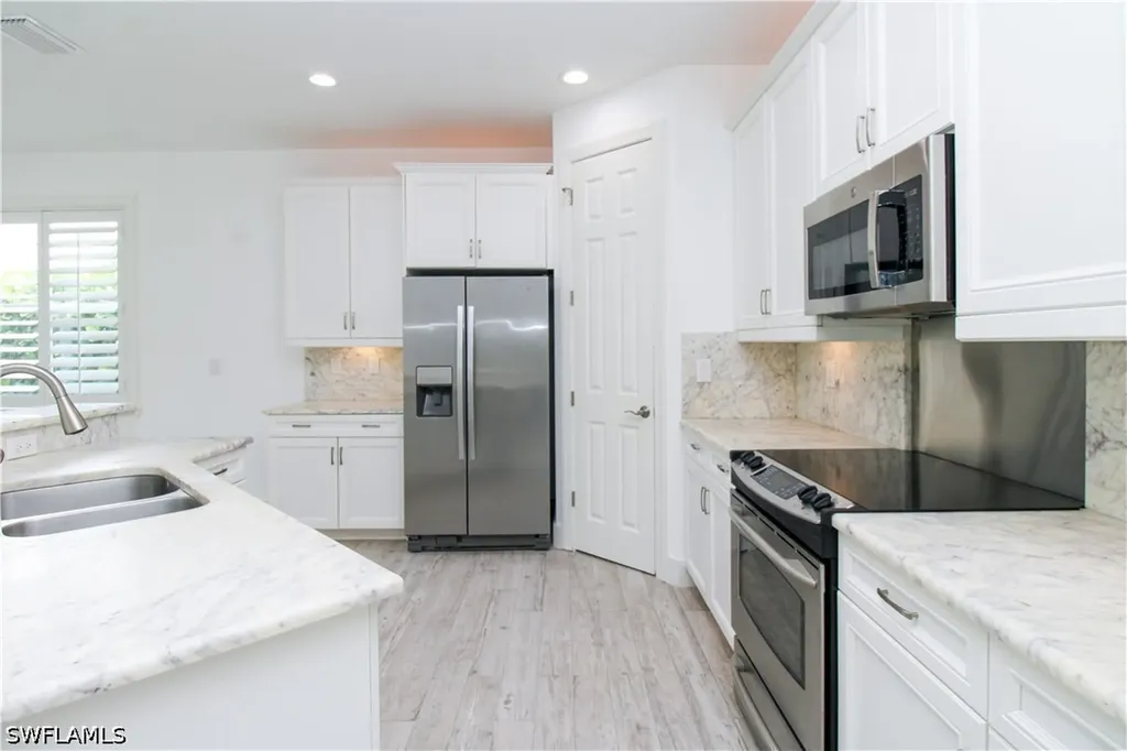 1371 Michigan Avenue Naples FL 34103