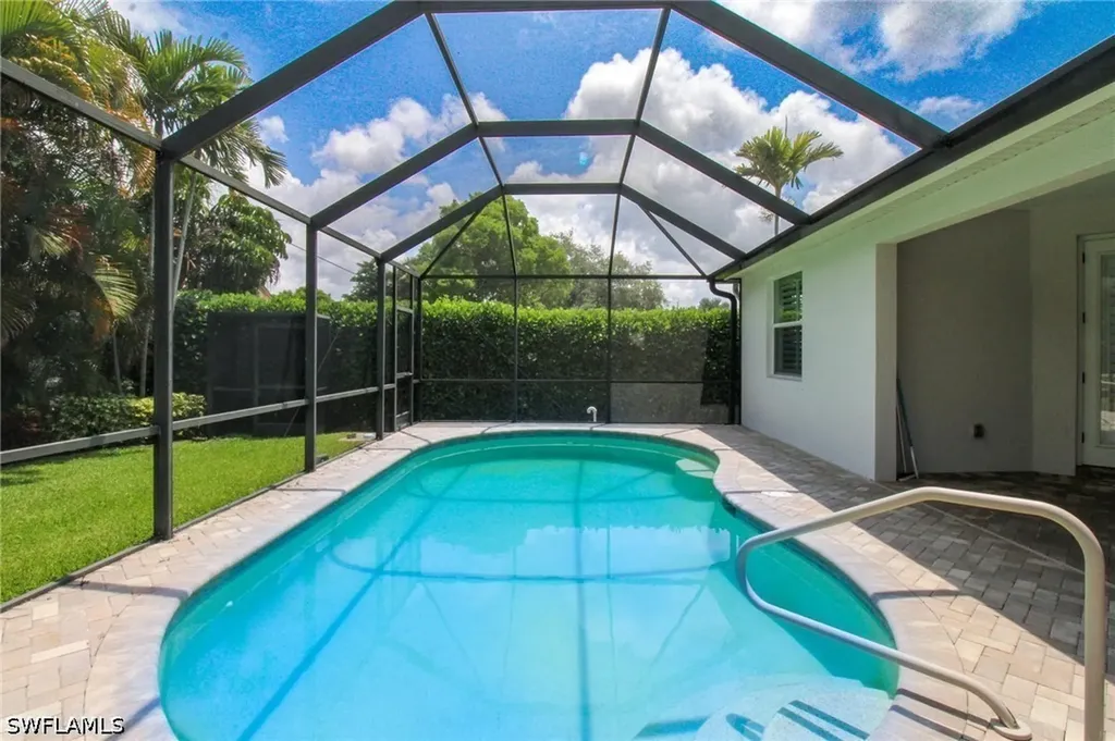 1371 Michigan Avenue Naples FL 34103
