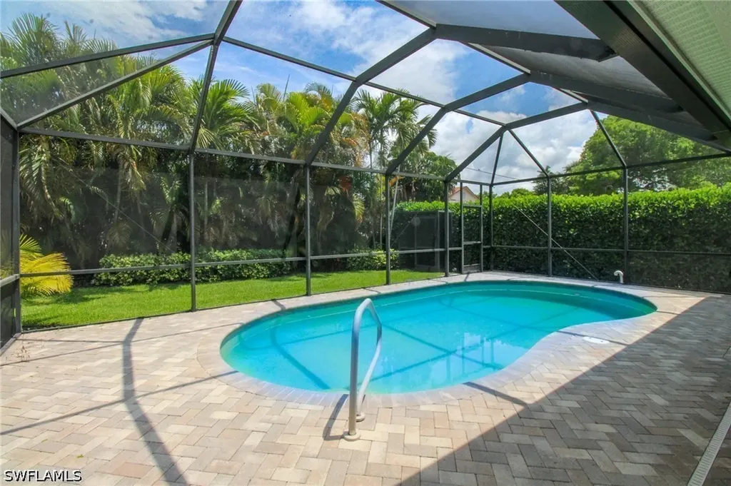 1371 Michigan Avenue Naples FL 34103