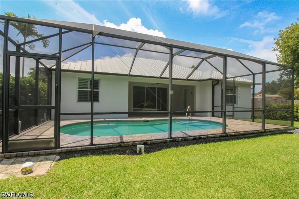 1371 Michigan Avenue Naples FL 34103