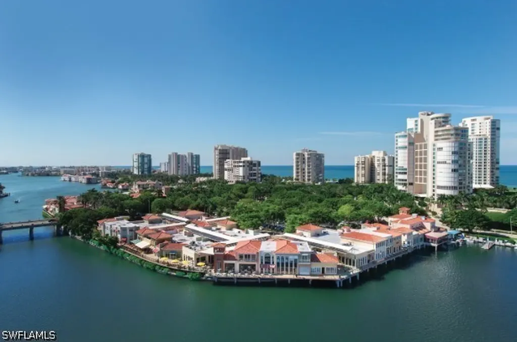 1371 Michigan Avenue Naples FL 34103