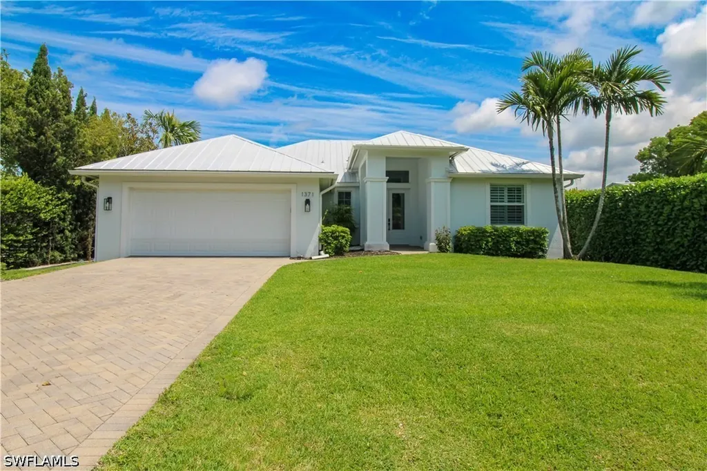 1371 Michigan Avenue Naples FL 34103