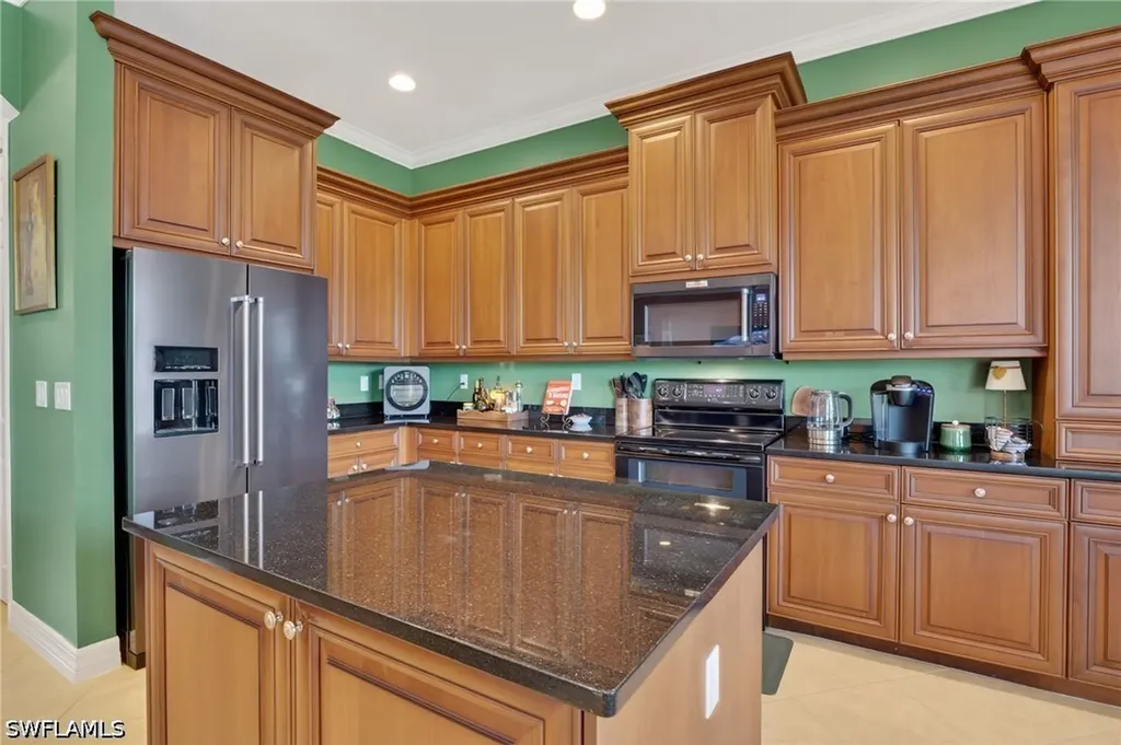 6598 Monterey Point Naples FL 34105