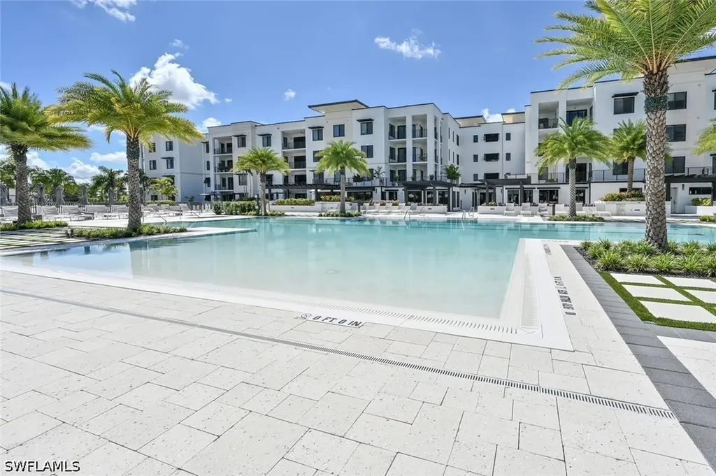 1125 Central Avenue Naples FL 34102