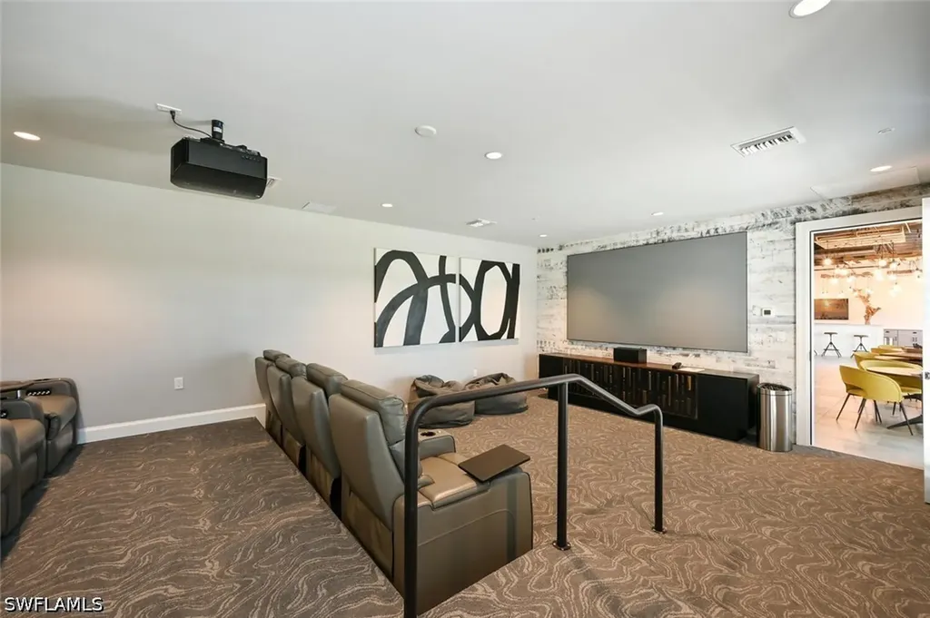1125 Central Avenue Naples FL 34102