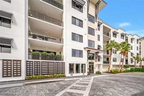 1125 Central Avenue Naples FL 34102