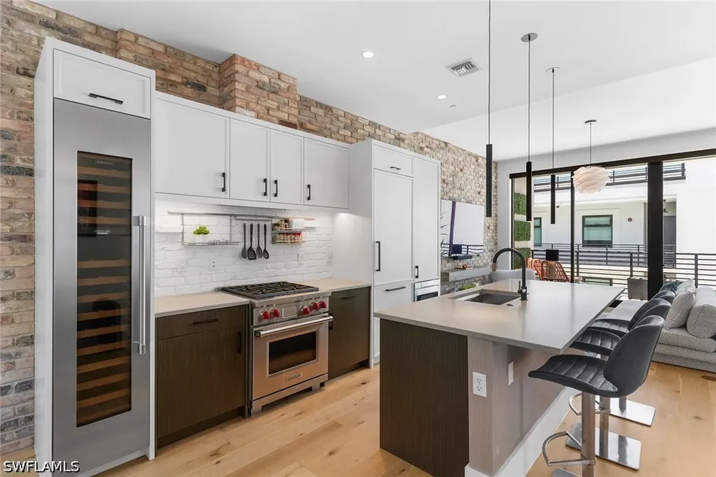 850 Central Avenue Naples FL 34102