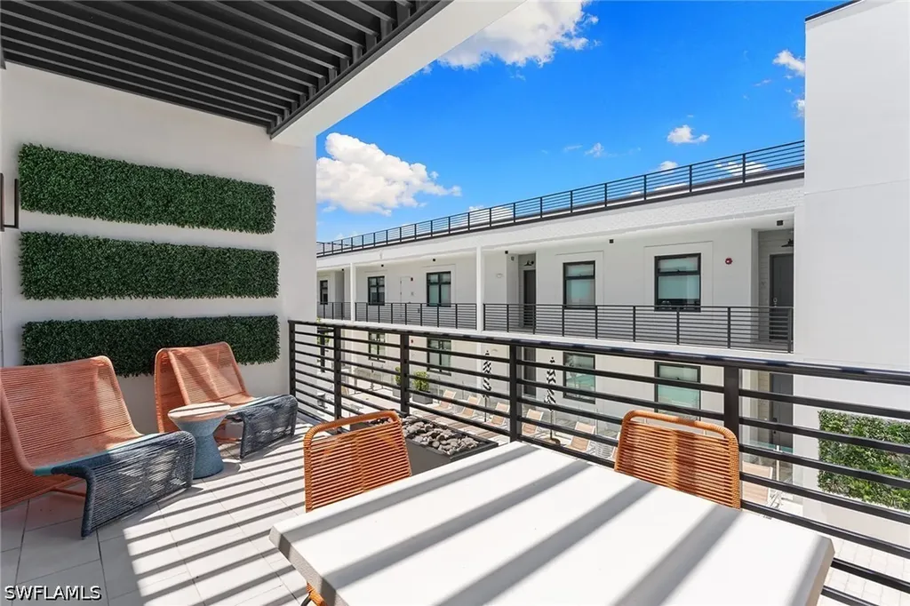 850 Central Avenue Naples FL 34102