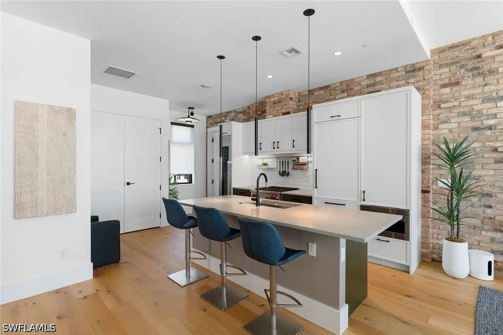 850 Central Avenue Naples FL 34102