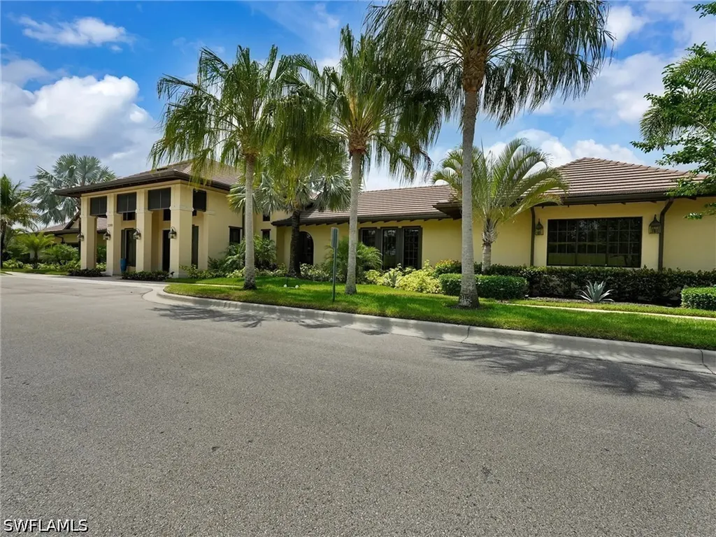 2359 Montserrat Lane Naples FL 34120