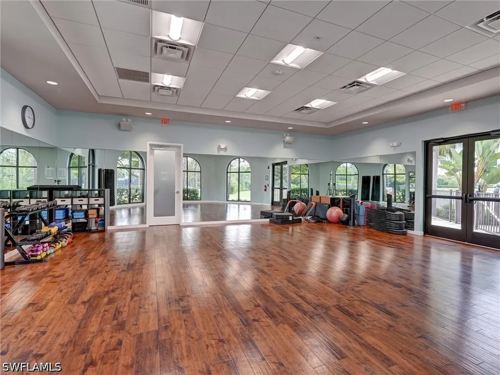 2359 Montserrat Lane Naples FL 34120