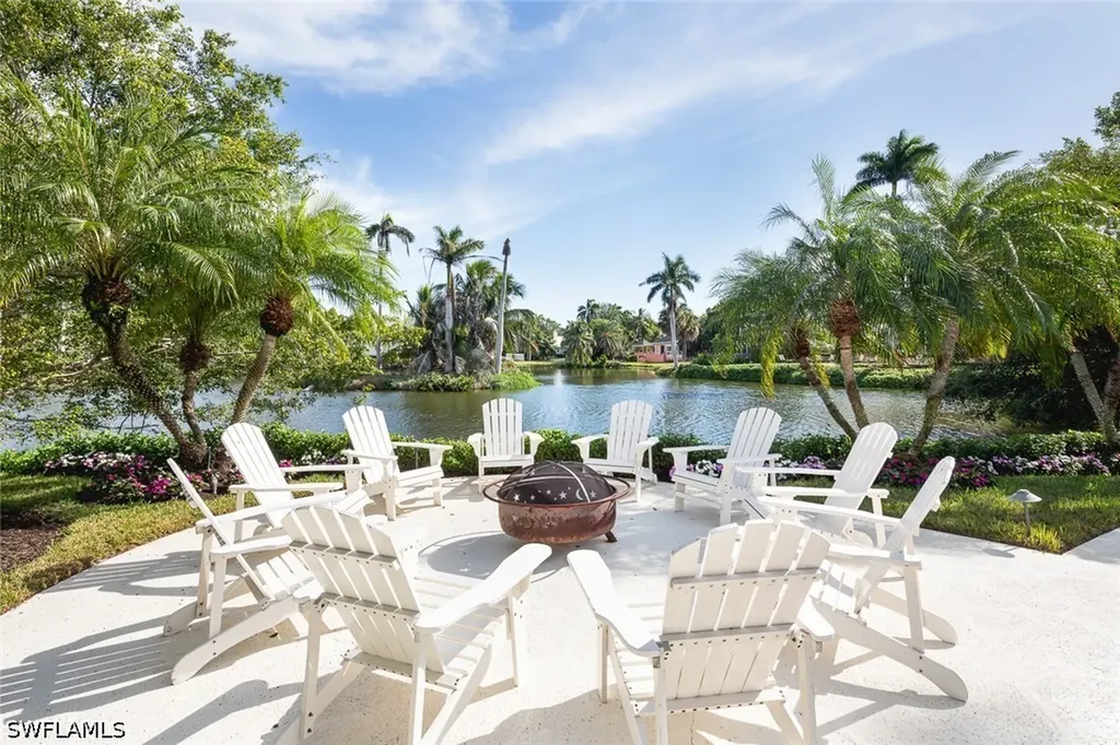 2595 Half Moon Walk Naples FL 34102