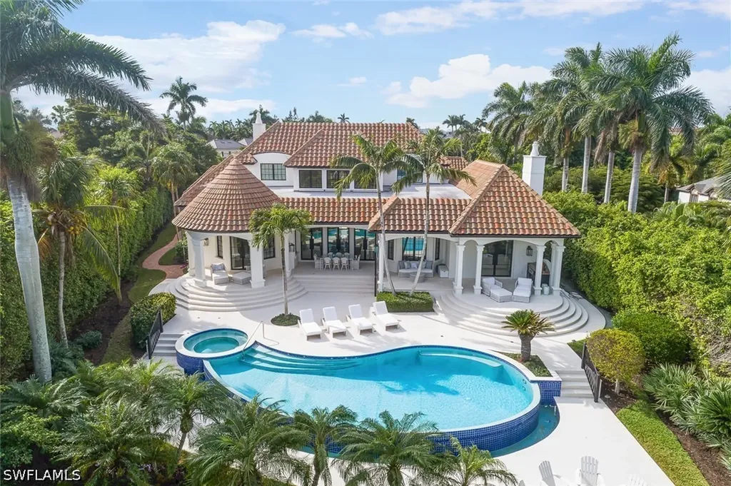 2595 Half Moon Walk Naples FL 34102