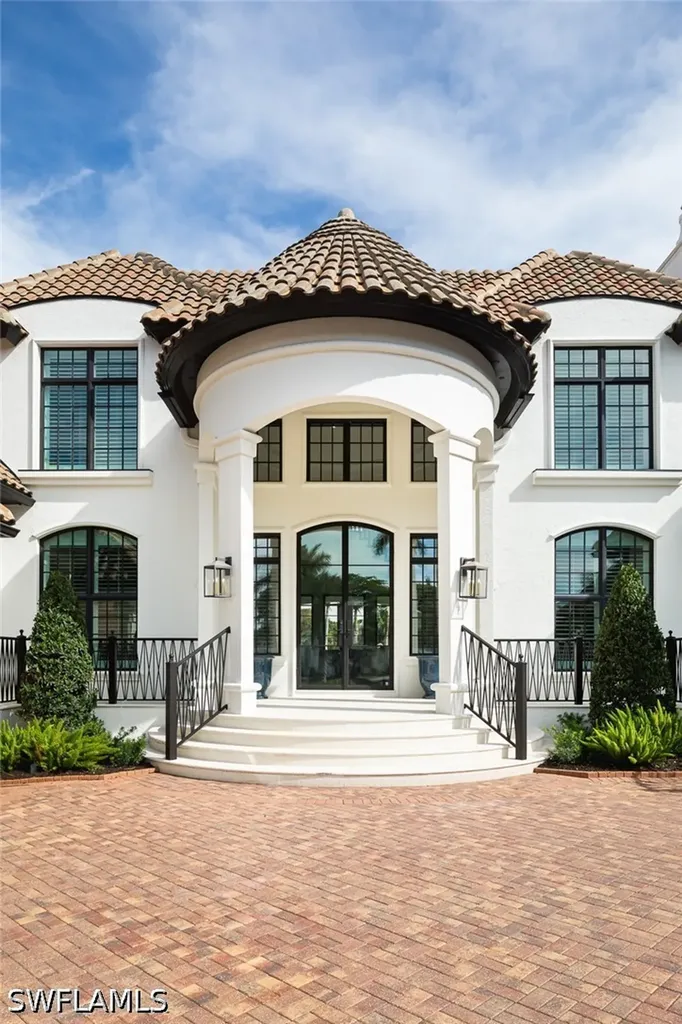 2595 Half Moon Walk Naples FL 34102