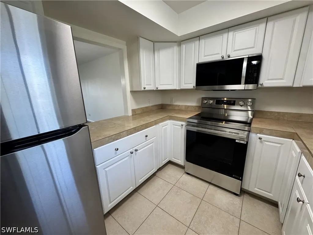 5667 Rattlesnake Hamm Road N Naples FL 34113