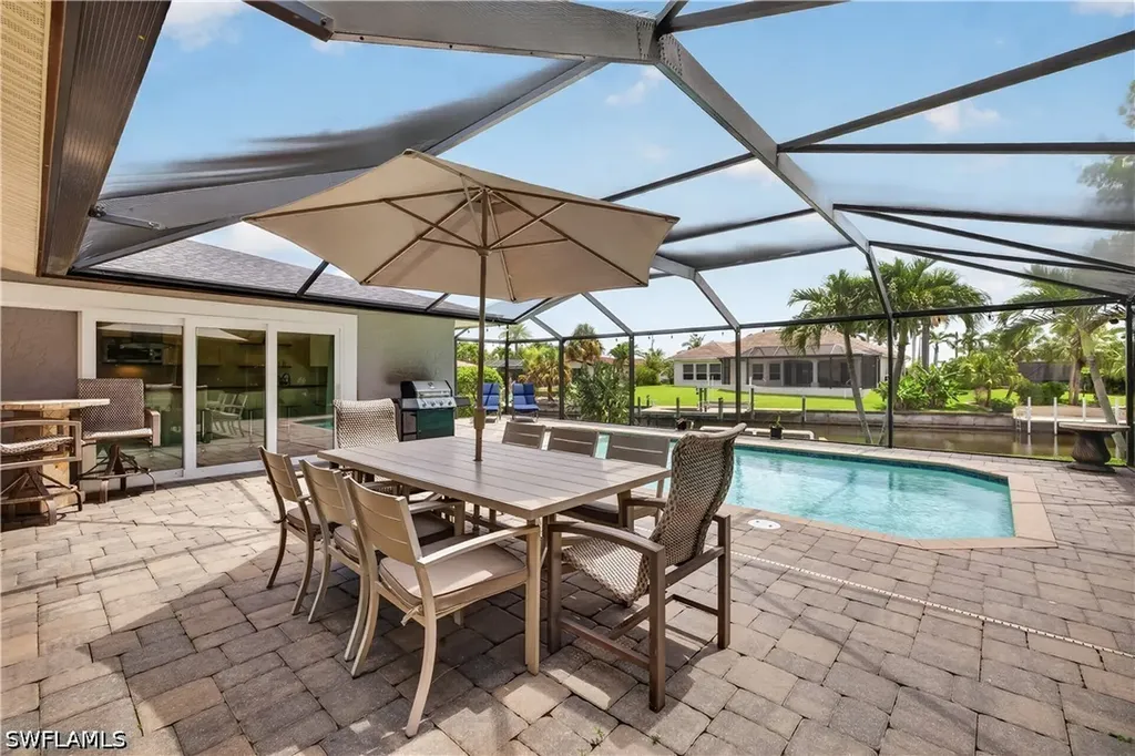 3813 SE 12th Place Cape Coral FL 33904