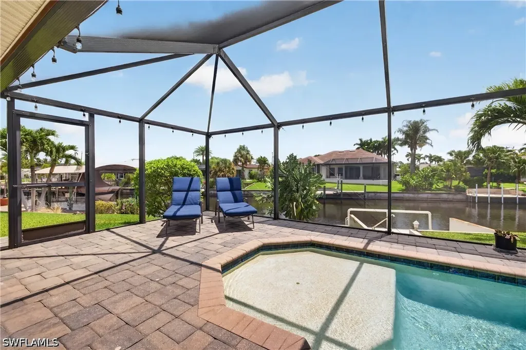 3813 SE 12th Place Cape Coral FL 33904