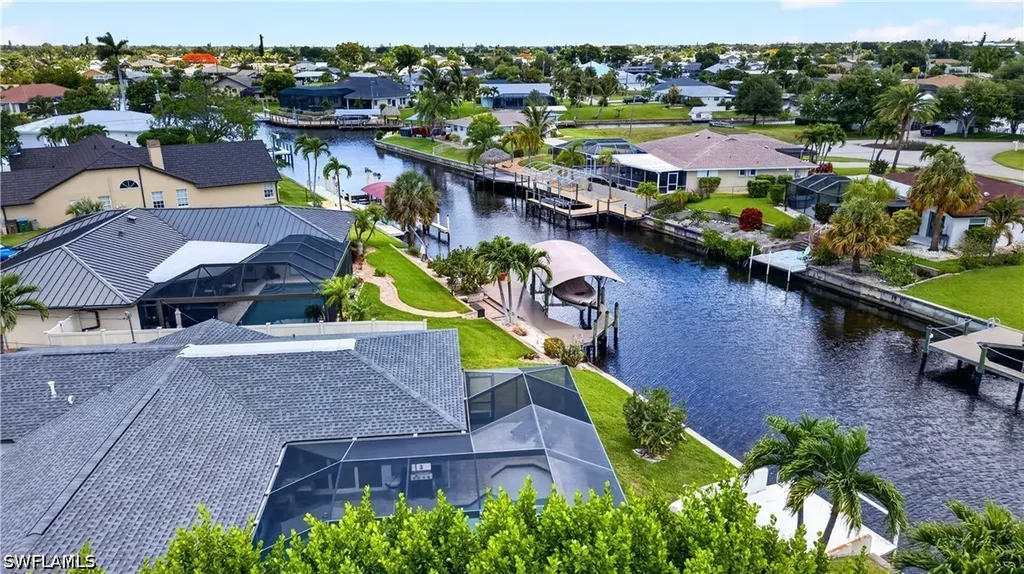 3813 SE 12th Place Cape Coral FL 33904