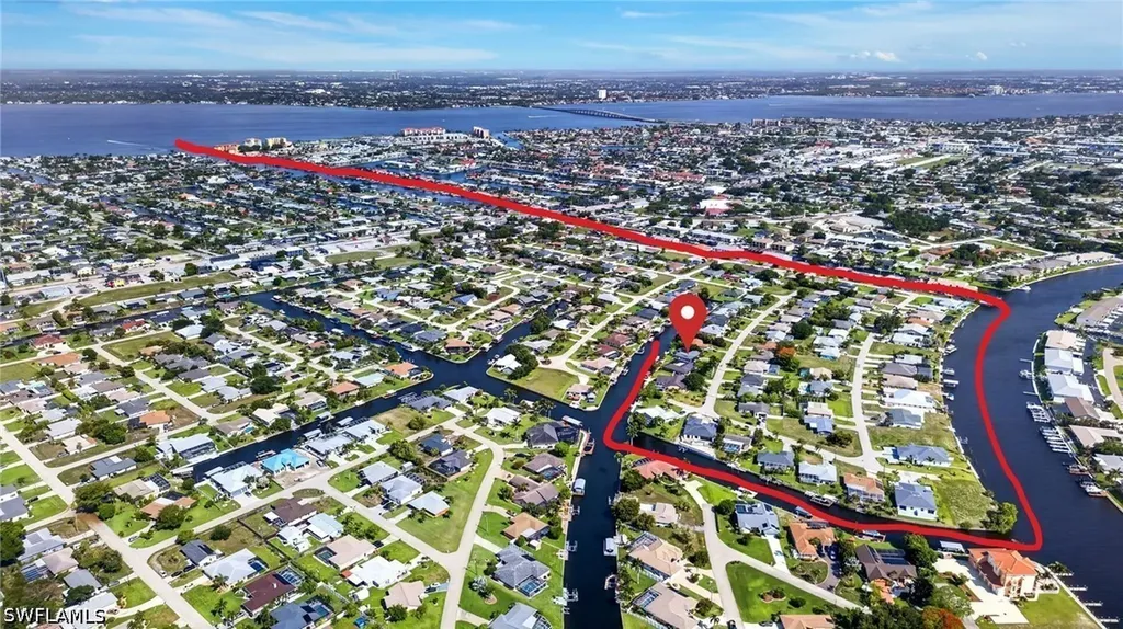 3813 SE 12th Place Cape Coral FL 33904
