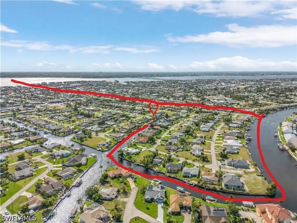3813 SE 12th Place Cape Coral FL 33904