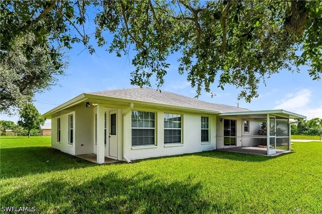 306 NE 17th Place Cape Coral FL 33909