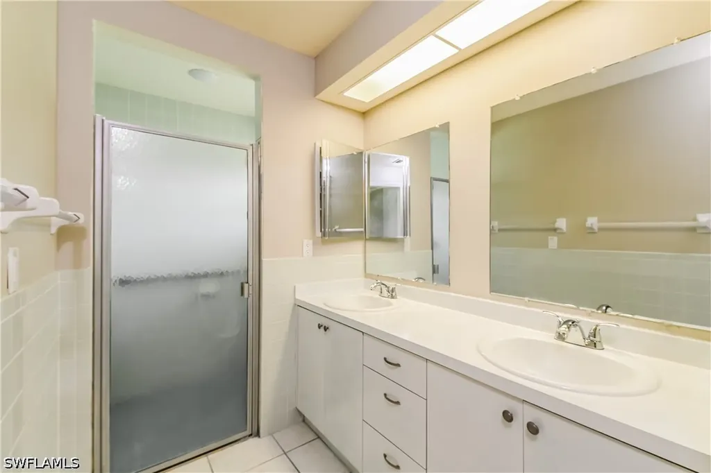 306 NE 17th Place Cape Coral FL 33909