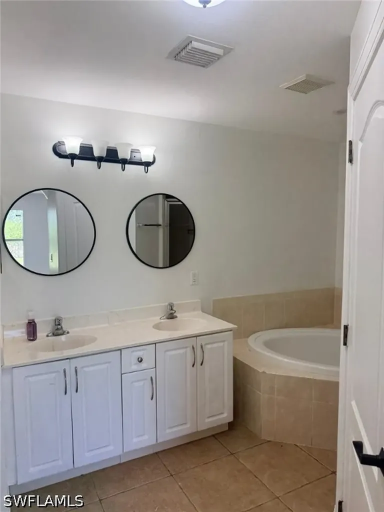 4383 22nd Avenue NE Naples FL 34120