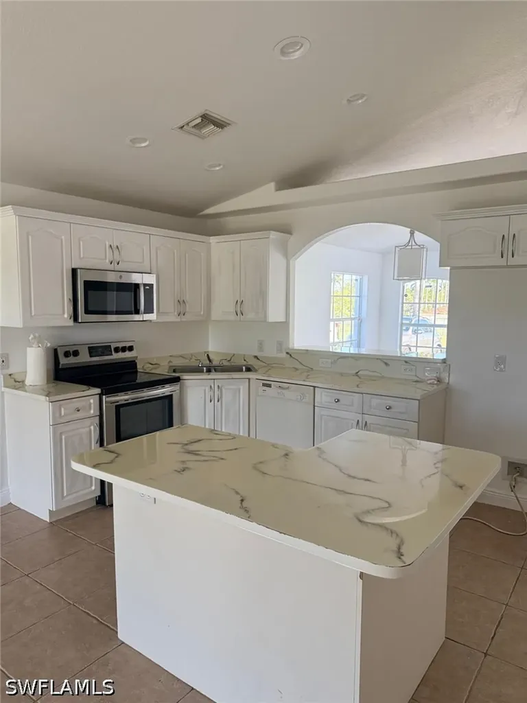 4383 22nd Avenue NE Naples FL 34120