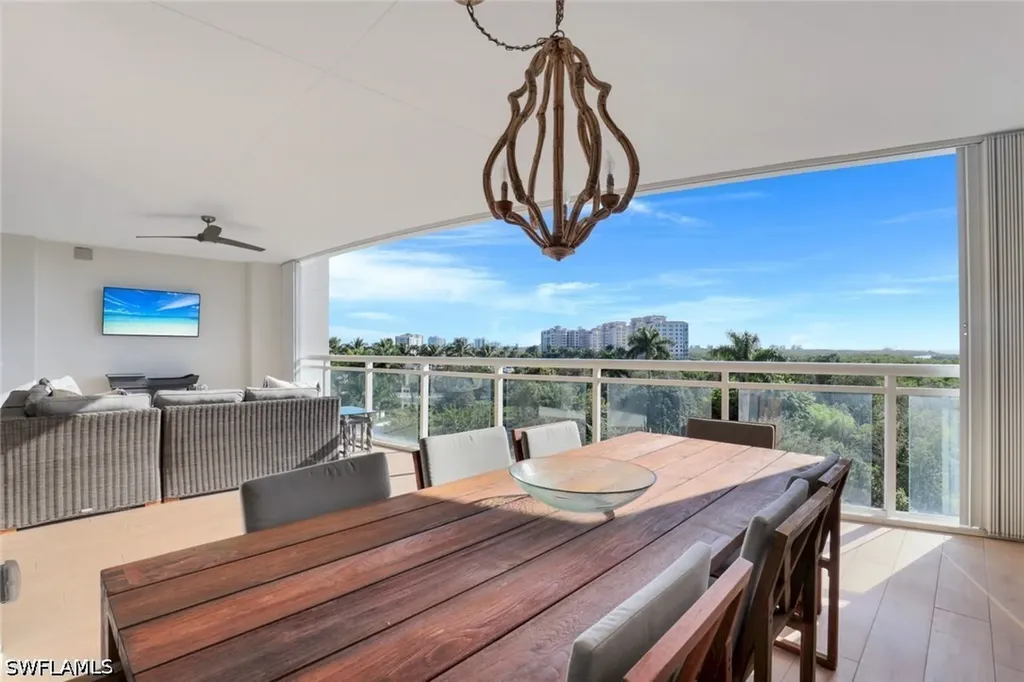 13915 Old Coast Road Naples FL 34110