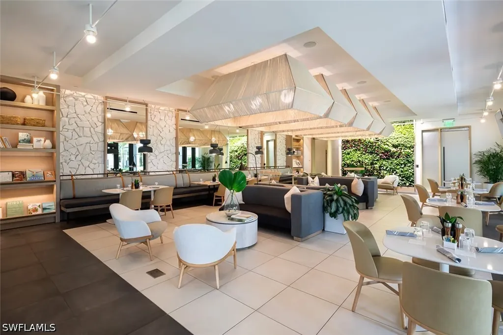 13915 Old Coast Road Naples FL 34110