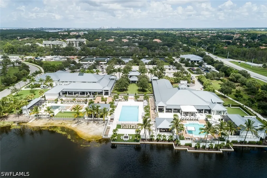13915 Old Coast Road Naples FL 34110