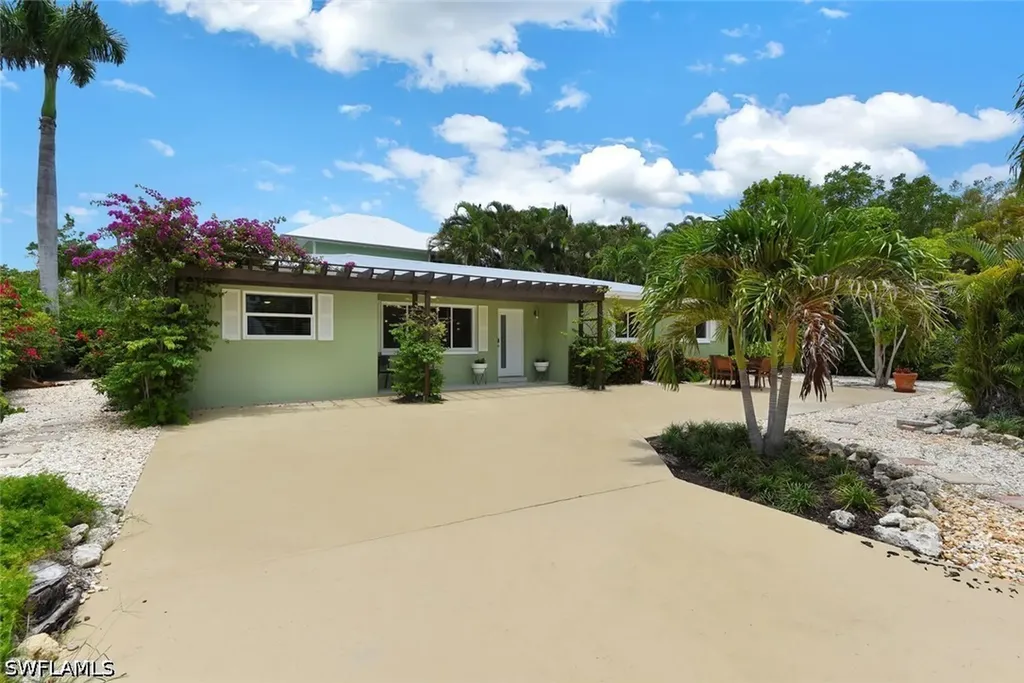 1155 6th Street S Naples FL 34102