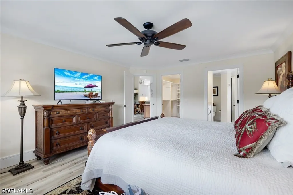 526 Lake Louise Circle Naples FL 34110