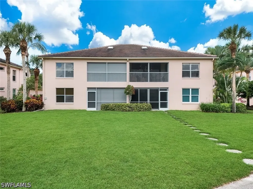 526 Lake Louise Circle Naples FL 34110