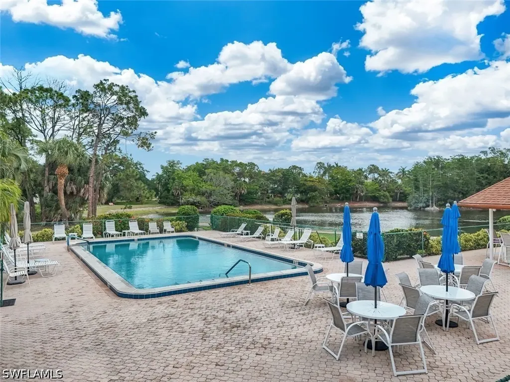 526 Lake Louise Circle Naples FL 34110