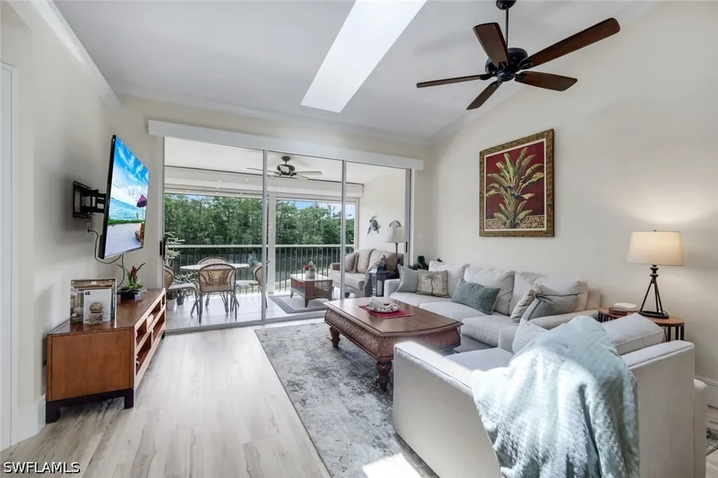 526 Lake Louise Circle Naples FL 34110