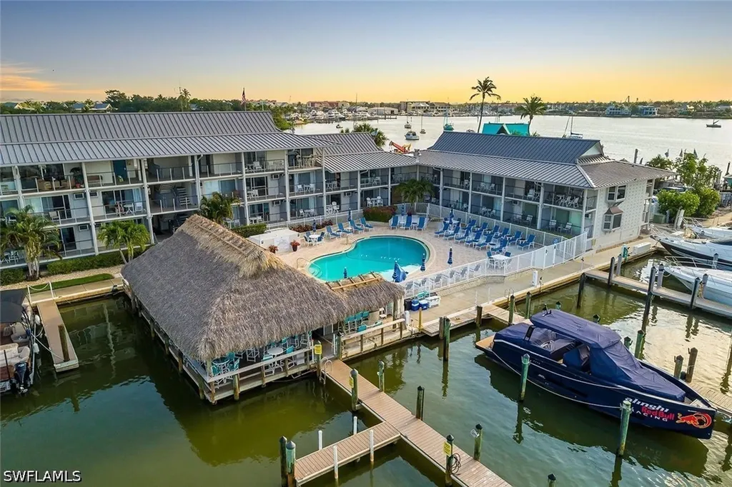 900 Broad Avenue S Naples FL 34102