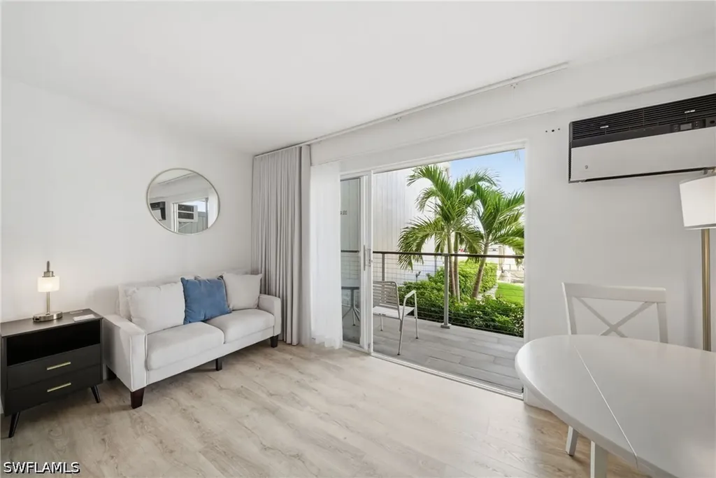 900 Broad Avenue S Naples FL 34102