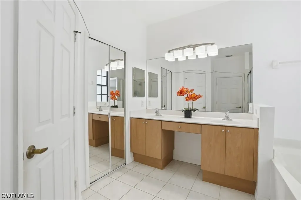 15208 Summit Place Circle Naples FL 34119