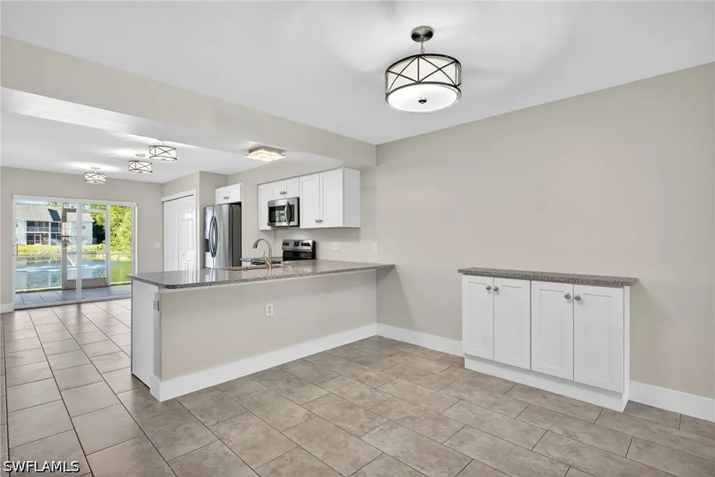 4910 Cougar Court N Naples FL 34109
