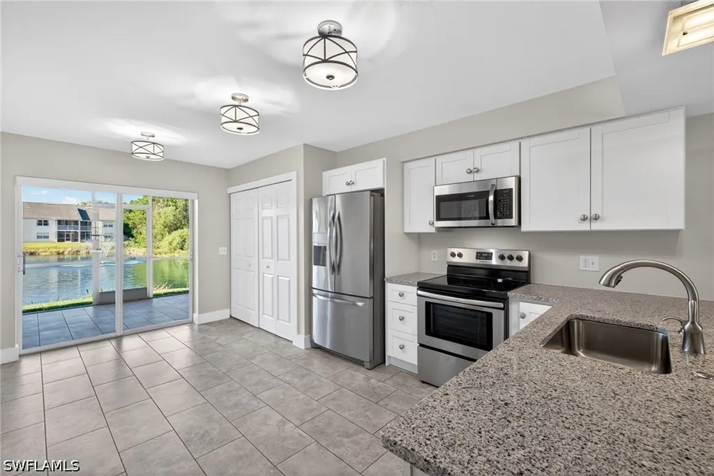 4910 Cougar Court N Naples FL 34109