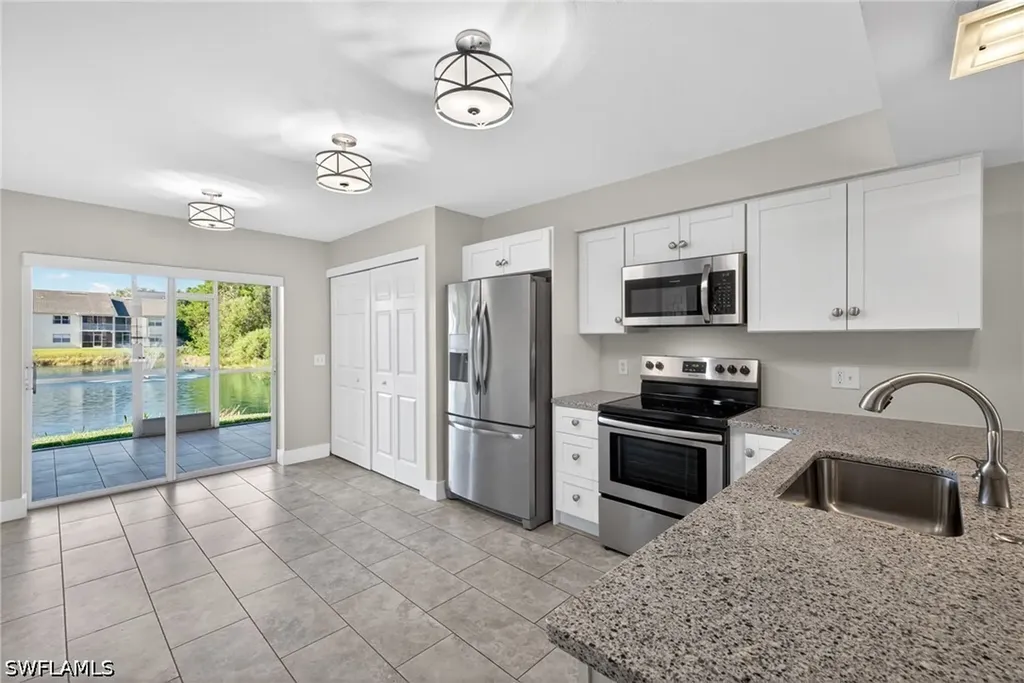 4910 Cougar Court N Naples FL 34109