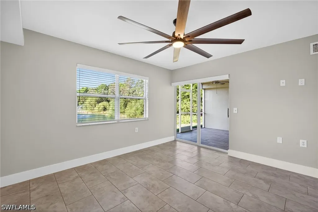 4910 Cougar Court N Naples FL 34109