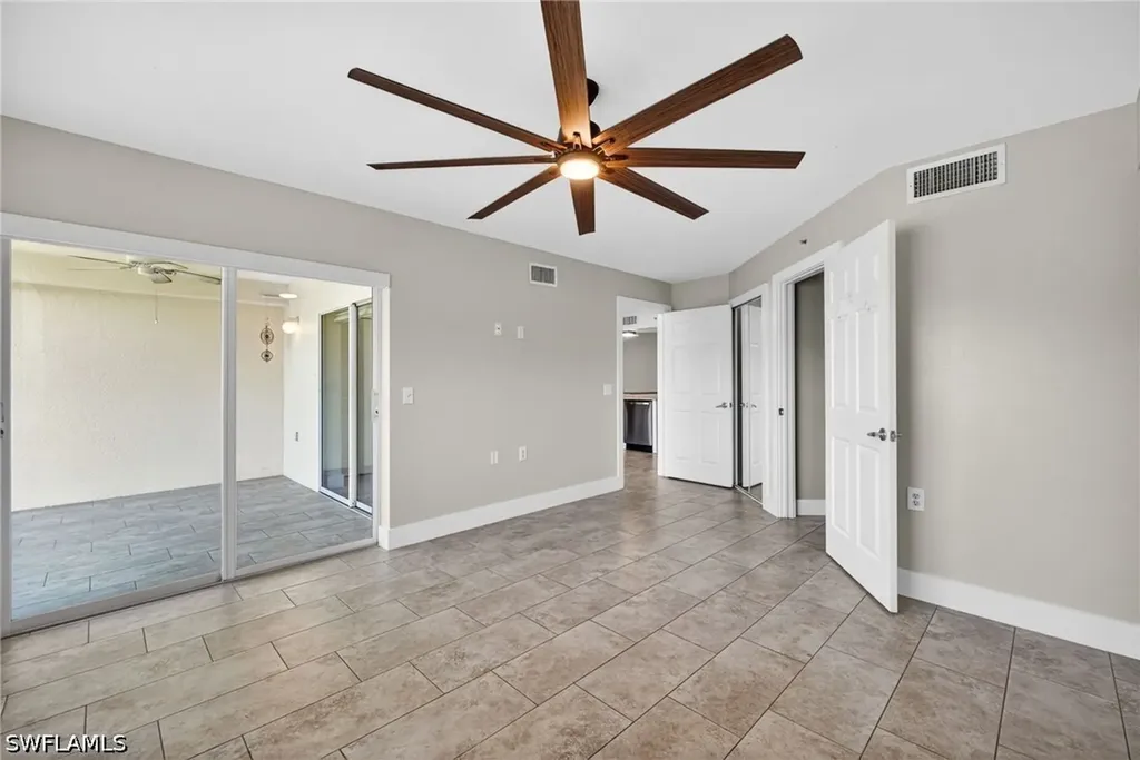 4910 Cougar Court N Naples FL 34109