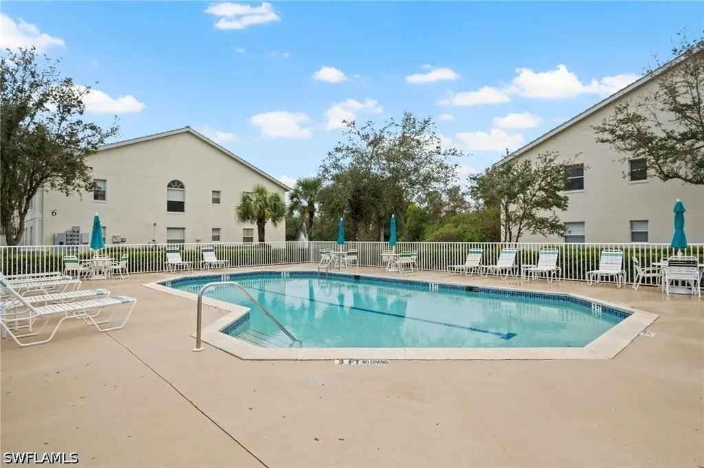 4910 Cougar Court N Naples FL 34109
