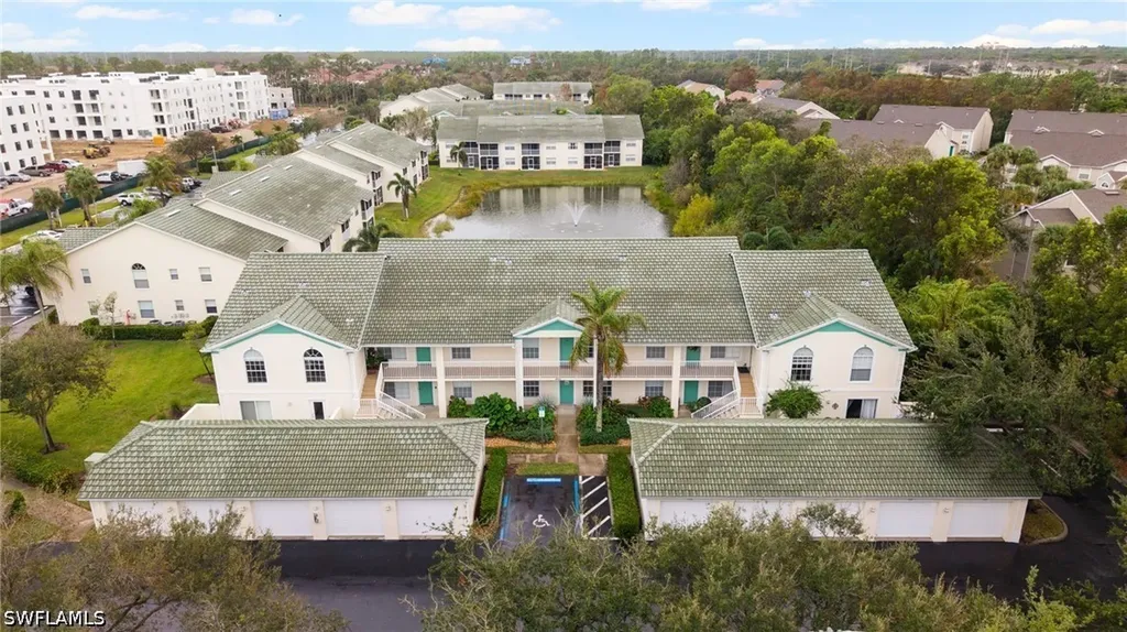 4910 Cougar Court N Naples FL 34109