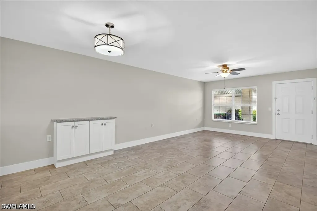 4910 Cougar Court N Naples FL 34109